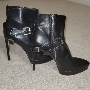 Michael Kors stiletto heel with zipper and buckle